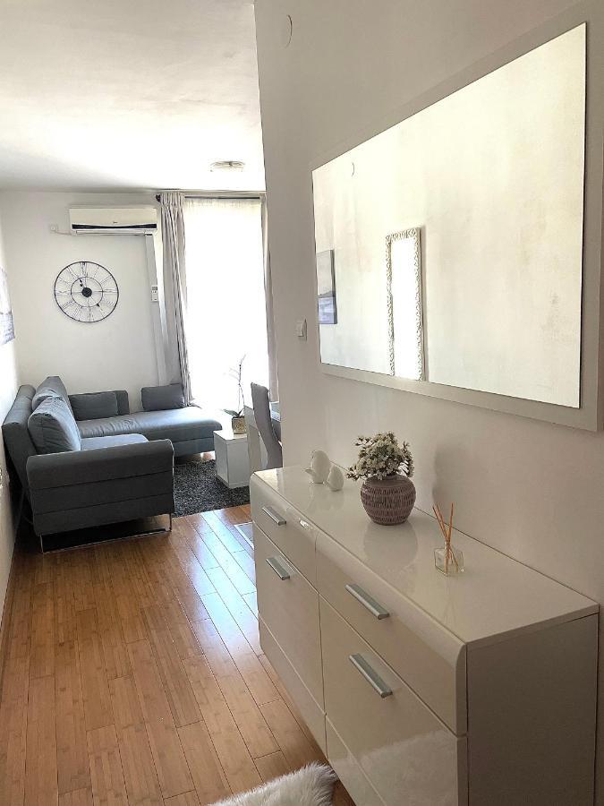 Emili Apartment Zadar Bagian luar foto